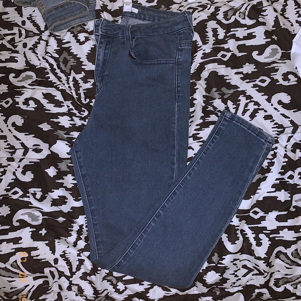 Forever 21 highwaisted stretchy jeans